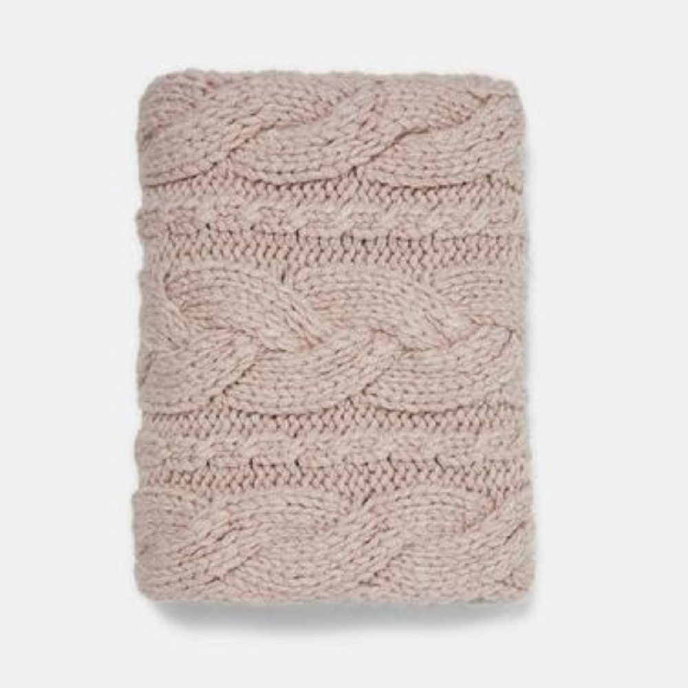 Chunky Cable Knit Scarf
